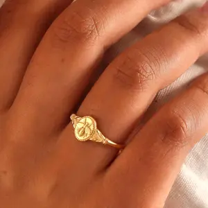 1pc European and American Style Vintage Bee Design Copper Plated Gold Ring for Women, Finger Ring for Daily Wear, Creative and Exquisite Design