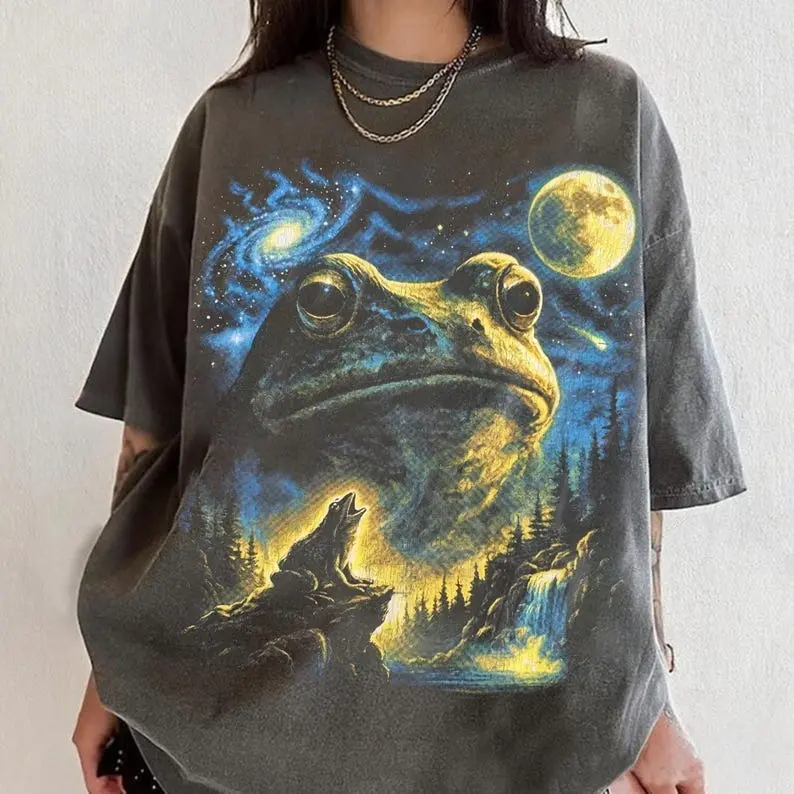 Comfort Colors Vintage Frog 90s T Shirt, Cosmic Moon Graphic Tee, Washed Black Nature Shirt, Space Frog Gift, Mystical Forest Animal Art Tee