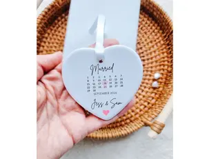 Personalised Wedding Gift for couple, Wedding Day Keepsake Plaque, Custom Calendar with Names and Date, Mr and Mrs gift, Wedding Gift Ideas