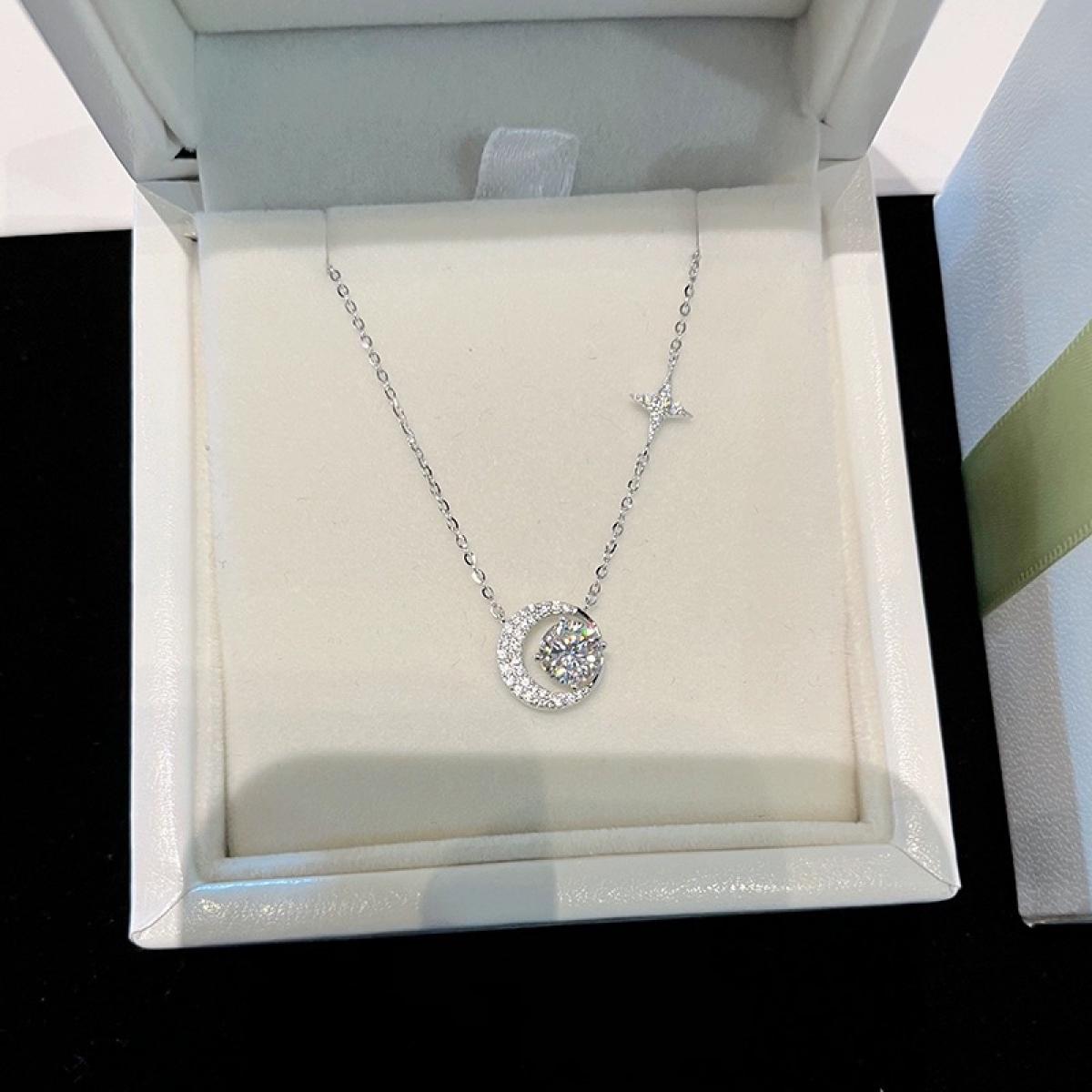 Luxury Moon & Star Shine Pendant Necklace for Women, Sophisticated Celestial Statement Neck Accessory, Premium Craftsmanship, Timeless Design for Formal Daily Wear, Trending Jewelry Gift