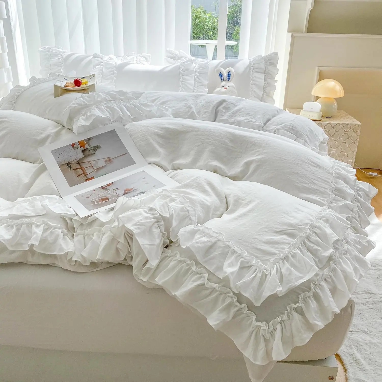 Full Size 3-Piece Shabby Chic Ruffled Edges Bedding Set, Vintage Soft Brushed Microfiber Duvet Cover with Zip Closure, Lightweight Bedroom Decor (White)