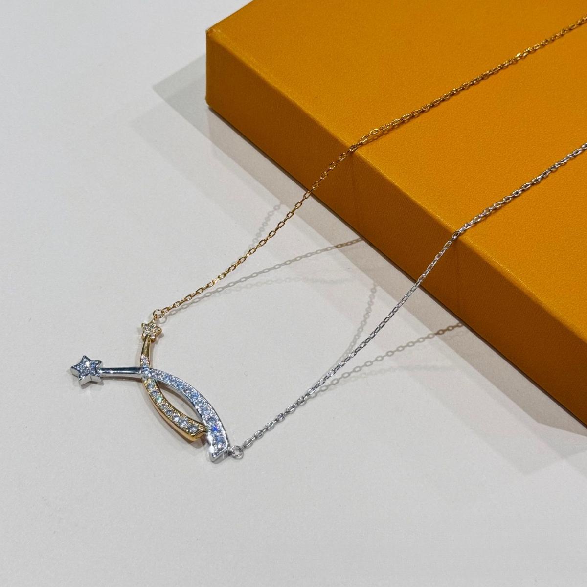 Elegant Intertwined Star Curve Necklace, Minimalist Dual-Tone Statement Accessory