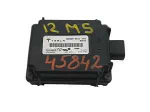 12-17 Tesla Model S Homelink Module Garage Opener 1005371-00-A