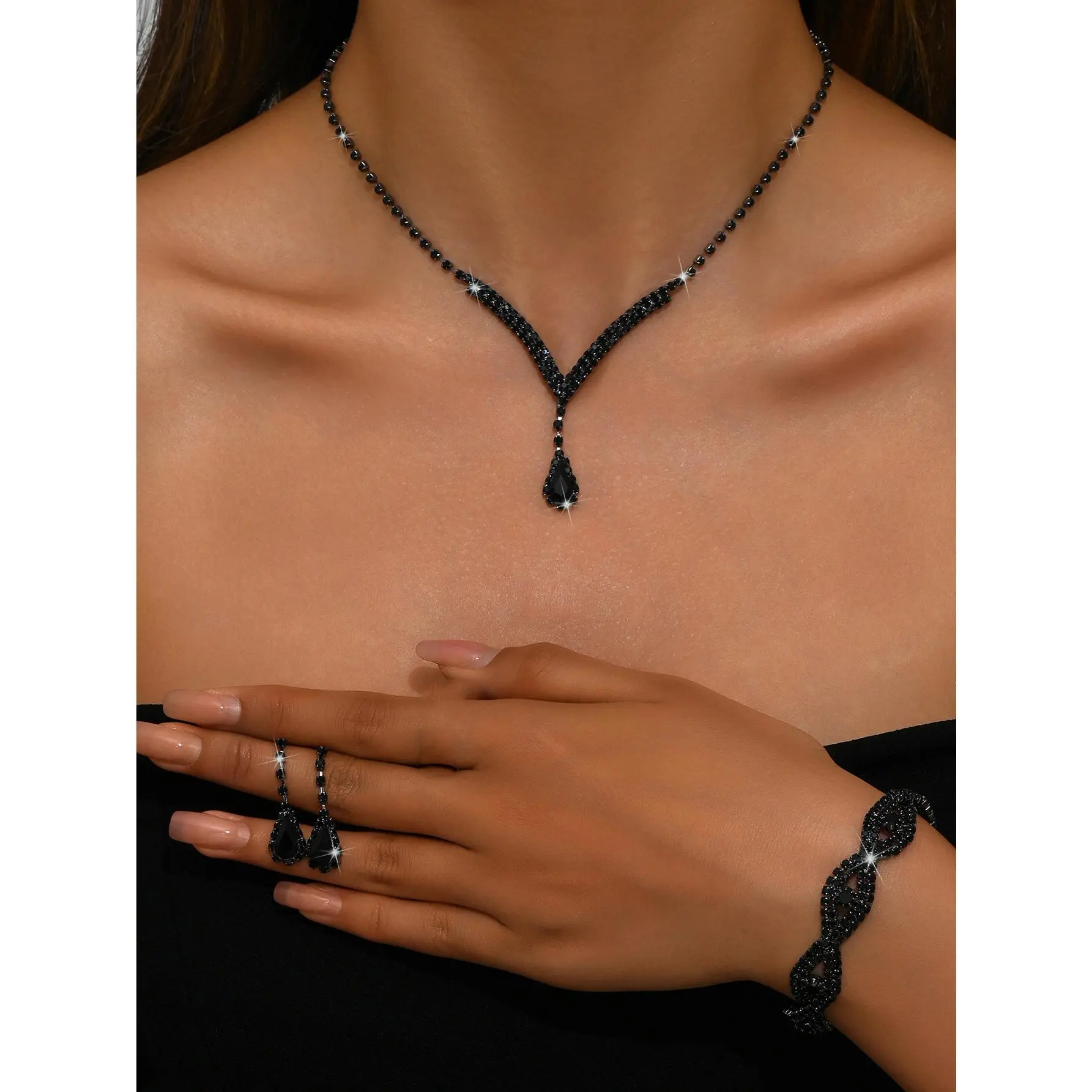 630+746 grab black (all black) necklace+