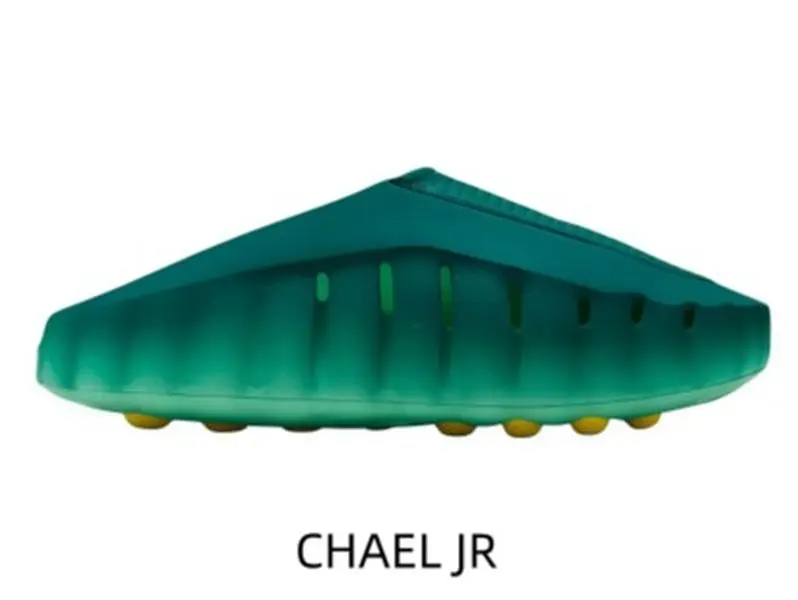 Ombre deep green to light green slip‑on platform slippers, hollow side vent slots for airflow, textured block‑shaped midsole, stable yellow anti‑slip outsole, lightweight comfy slides for indoor relaxation and outdoor short errands.