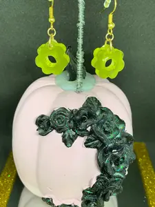 Resin flower earrings yellow