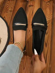 Black knitted pointed-toe casual flats, Fashion Shoes | Metal decorative buttons for a simple design | Suitable for daily commuting / shopping dates | Comfortable, breathable, versatile, with anti-slip soles