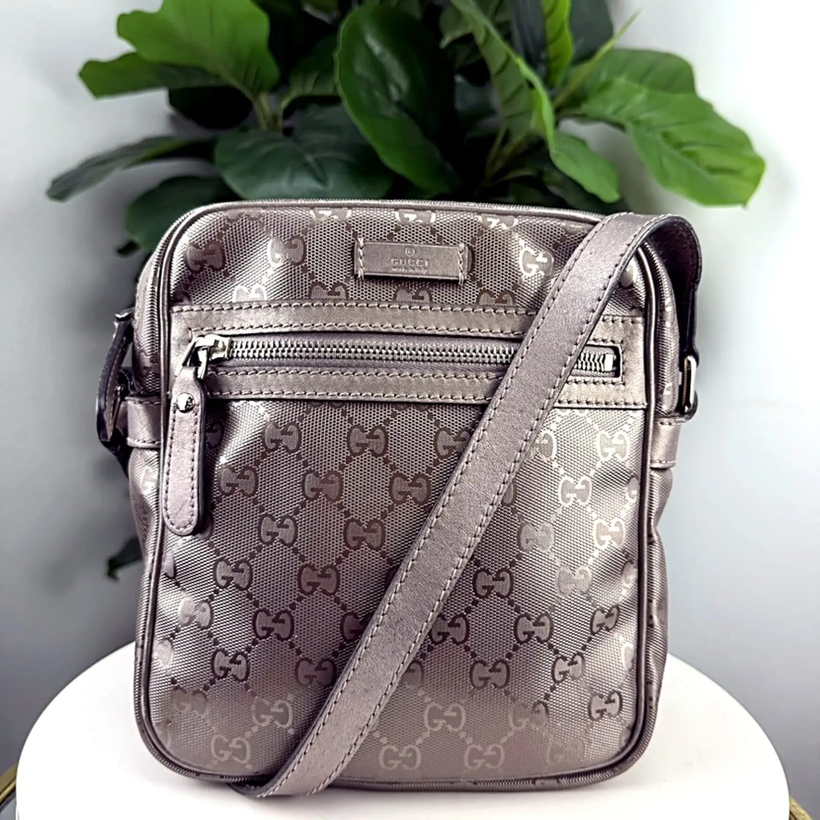 Pre-owned Canvas Crossbody Bags Authentic Vintage Gucci GG Monogram Messenger Bag