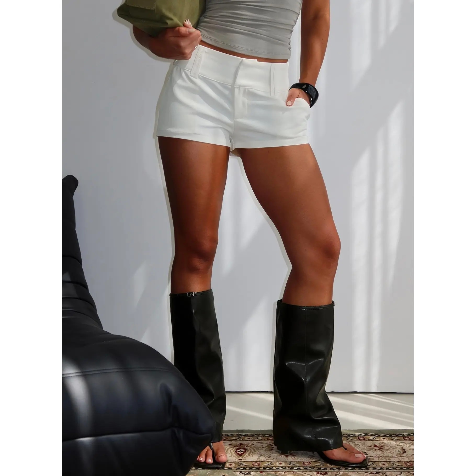 Two Lovers Low Rise Short White