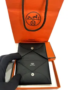 Pre-owned Hermes Leather Card Holder Y Stamp D0040