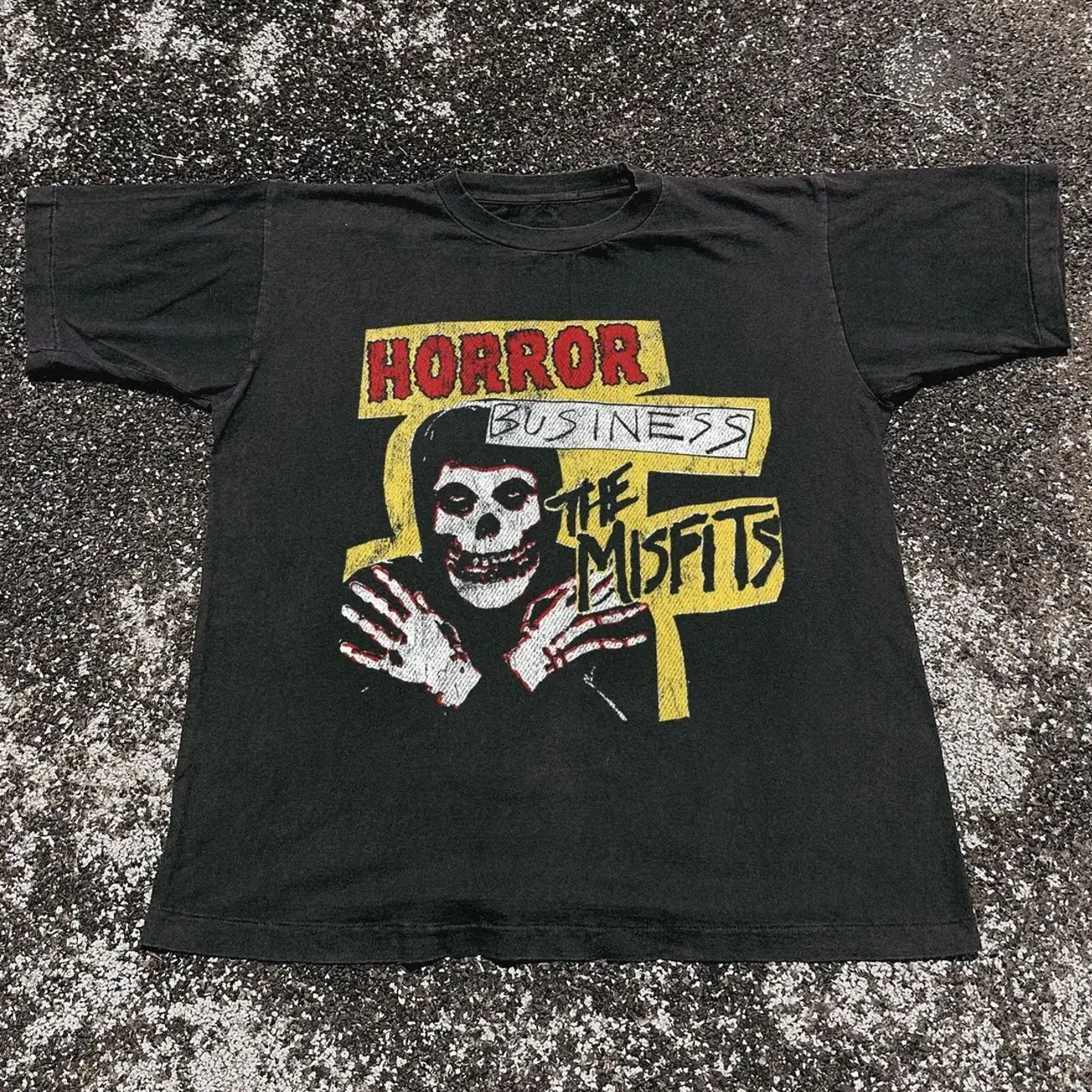 Misfits 'Horror Business' Black Vintage Tee, Urban Street Style Vintage Graphic Tee Unisex Cotton Top, Y2K Grunge Aesthetic, Trendy T-Shirt, Casual Daily Wear, Gift T-Shirt Top Menswear Womenswear Streetwear 6MS