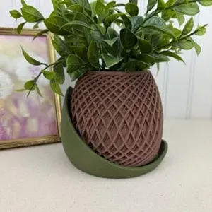 The Stryde Planter, Indoor Flower Pot, Tabletop Planter. Diamond Lattice Design
