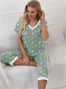 Five-Point Star V Neck Short Sleeve Top and Seven-Inch Pants Sleepwear Set with Pockets, Home Clothing Ensemble for Comfort, Pajama Set, Homewear, Loungewear
