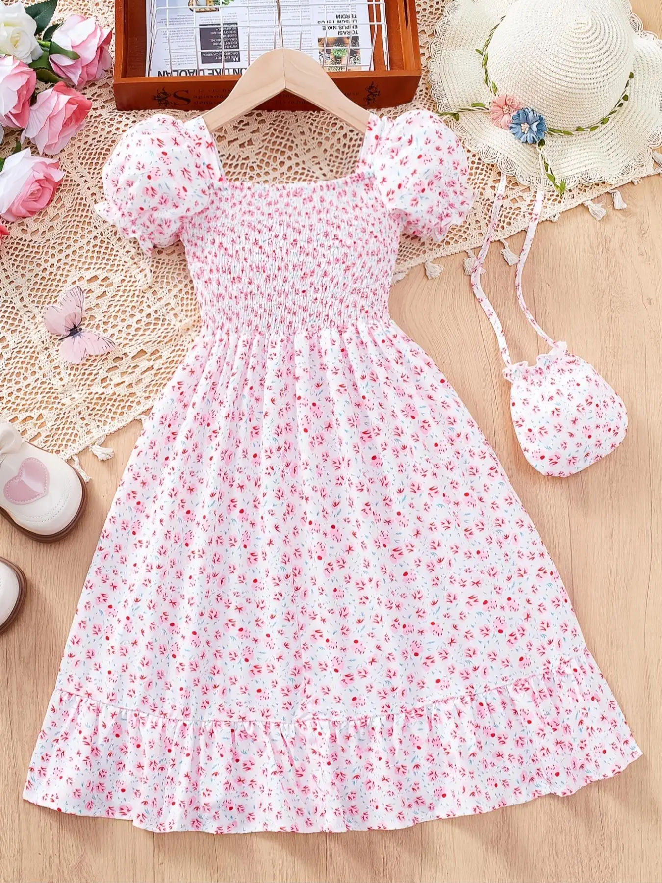 Girl's Floral Print Dress with Bag, Casual Cute Shirred Dress for Summer, Ditsy Floral Dress, Kids Clothes for Daily Wear, Floral Pattern Dress, Summe