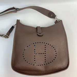 Pre-owned HERMÈS leather Shoulder Bags Hermes Evelyne GM 33 Etoupe Taurillon Clemence Silver Hardware Shoulder Bag [BF 12Z] YS1162
