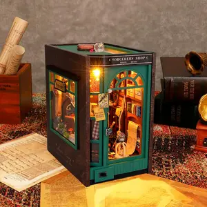DIY Country Style Wooden Book Nook Kit, 3D Wooden Puzzle, DIY Model Kit, 3D Desktop Decoration Ornament, DIY Model Kit for Bookshelf Decoration