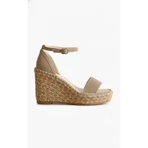 Vivvy Raffia Wedge Sandal