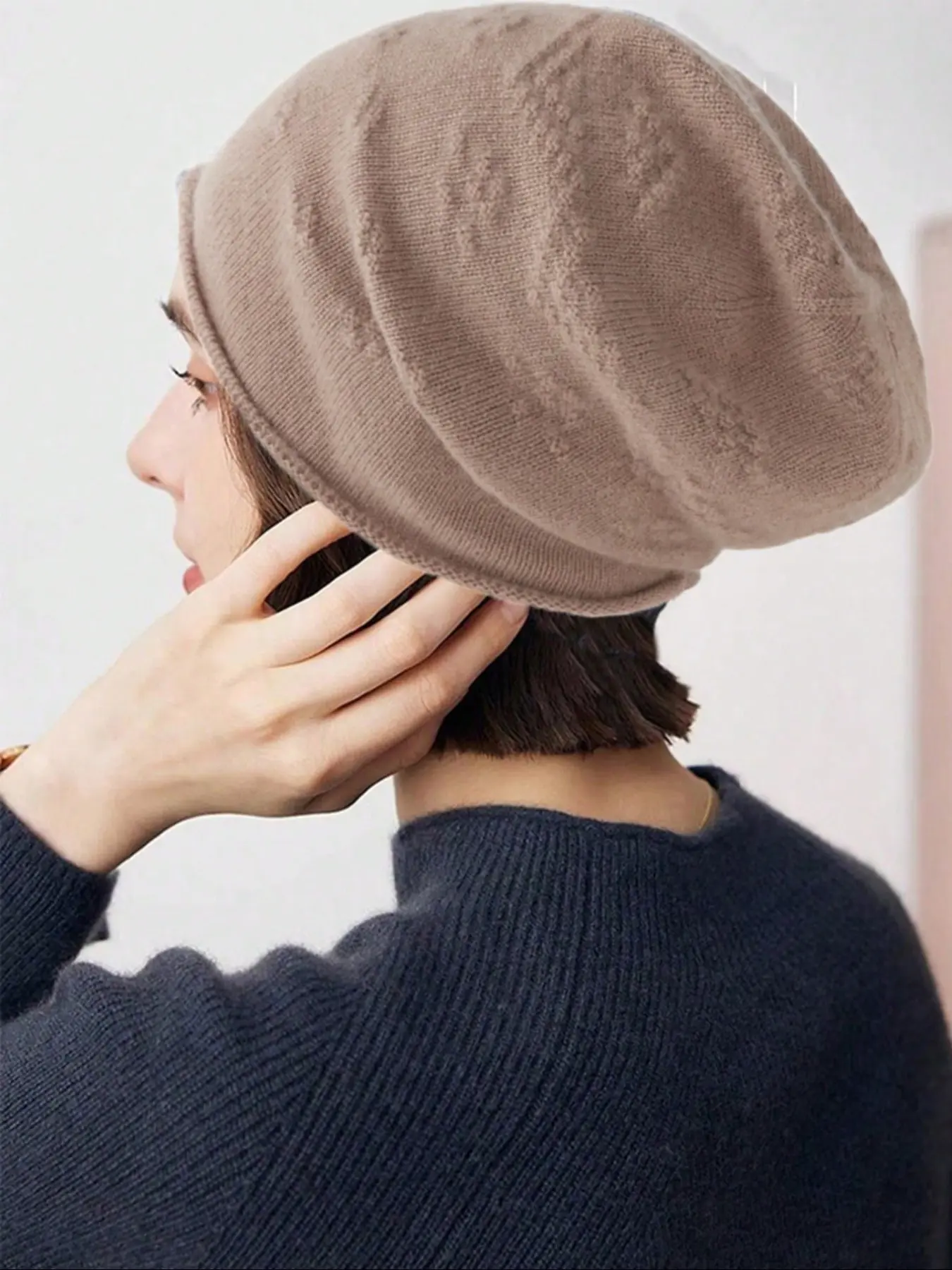 Unisex 100% Pure Wool Knitted Hat, Winter Warm Floral Design, Outdoor Fashion Casual Ski Ear Protection Cap, Cozy Roll-Edge Beanie