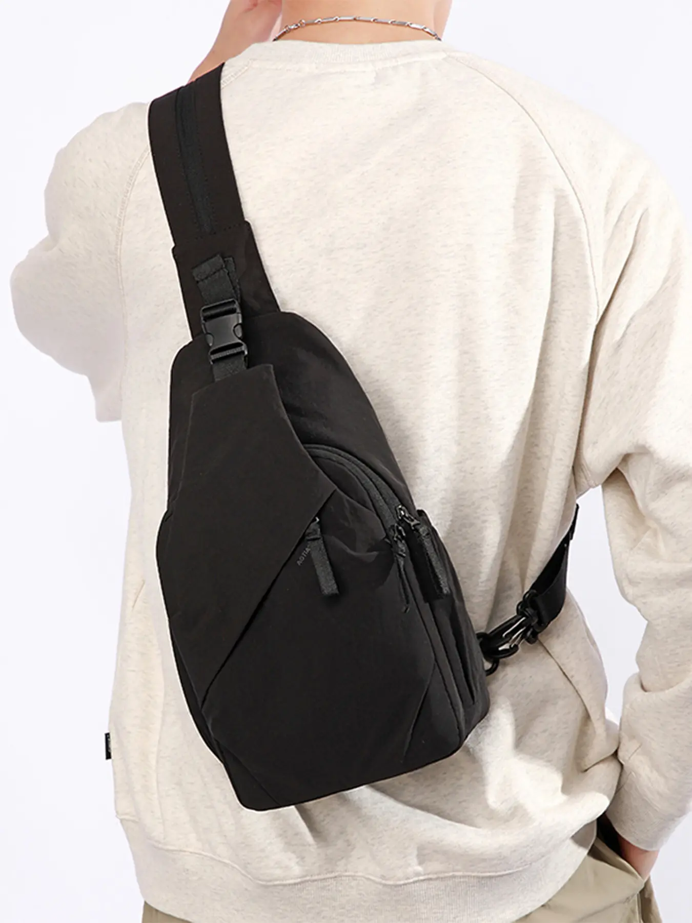 1PC Men's crossbody chest bag with solid color zipper closure, fashionable and versatile, simple and suitable for daily commuting, outdoor travel, sports, walking and travel, suitable for students, campus men's chest bag