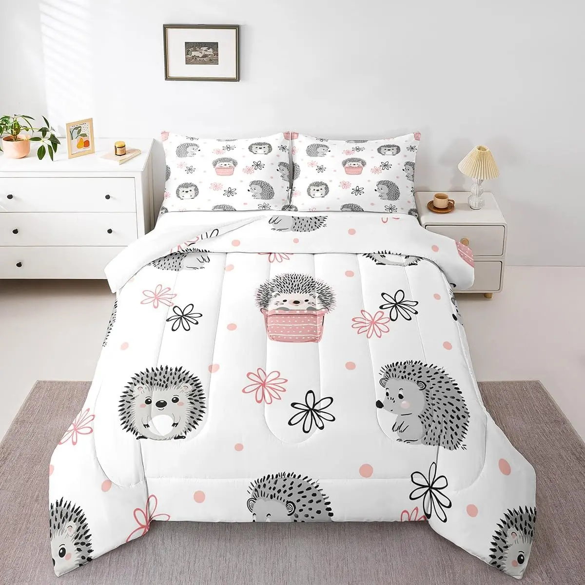 Twin & Full Size Kawaii Wild Animal Quilt Bedding Set - Ultra Soft Hedgehog Pattern Comforter, Polka Dot Quilt, Breathable Cartoon Printed Kid Blanket, Dual Microfiber Duvet for Kids' Bedrooms, Dormitories