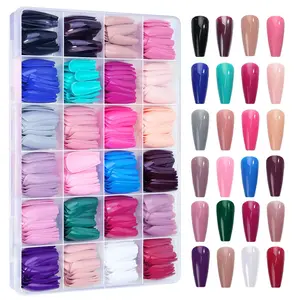576 pieces of fake nails! Includes 4 stickers, two charms, and a diamond-sticking pen! Includes installation tools! A must-have for DIY nail art at home!