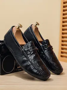 Men's Glossy Crocodile Pattern Loafers, One-Click Slip-On Casual Shoes, Fashion Buckle Decor, Soft Sole Comfortable Lightweight, Fashionable Loafers