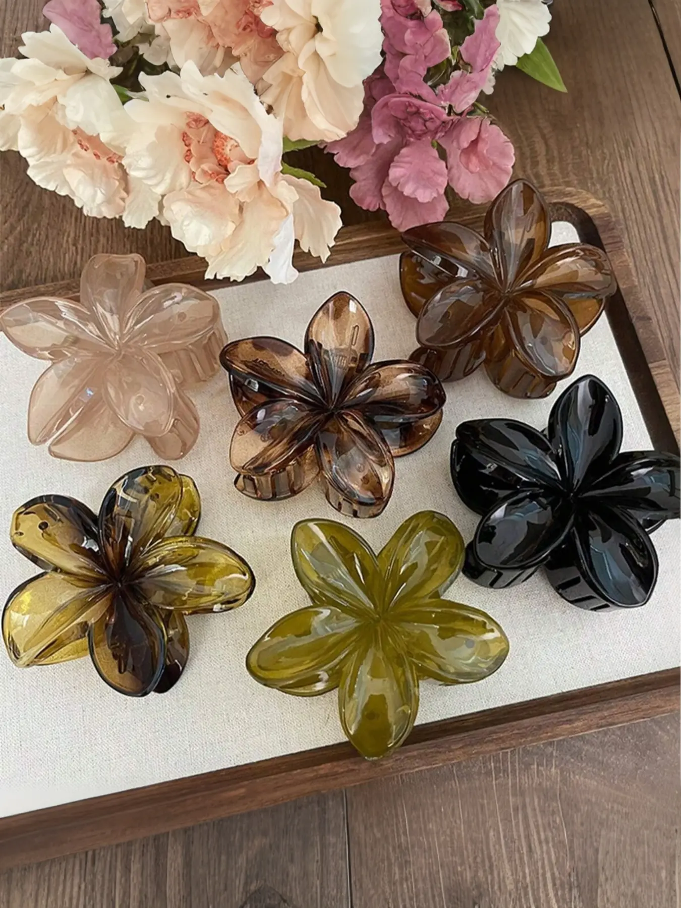 Flower Hair Claw Clips, Vintage-Inspired Floral Design, Strong Hold for Thick Hair, Elegant Hair Accessories