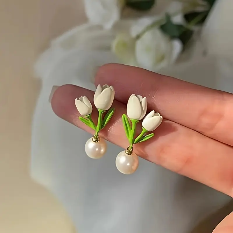 French-style sweet and elegant pearl tulip fashion earrings for women, niche design earrings
