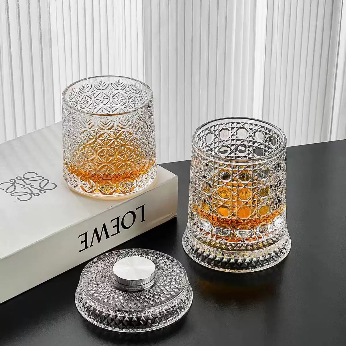Luminous Sturdy Transparent Thick Light-Up Spinning Whiskey Tumbler, 360-Degree Rotatable Spirits Glass, Decorative Drinking Cup for Bourbon Cocktail Party Gifts