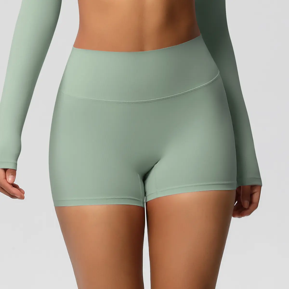 7101 Shorts   Basil Green