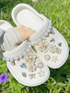 18 Pcs Chain Butterfly Bling Shoe Charms, Detachable DIY Accessories for Thick Sole Sandals Slippers Garden Shoes Beach Shoes