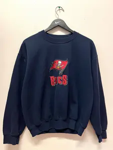 Tampa Buccaneers Navy Blue Embroidered Sweatshirt Sz M