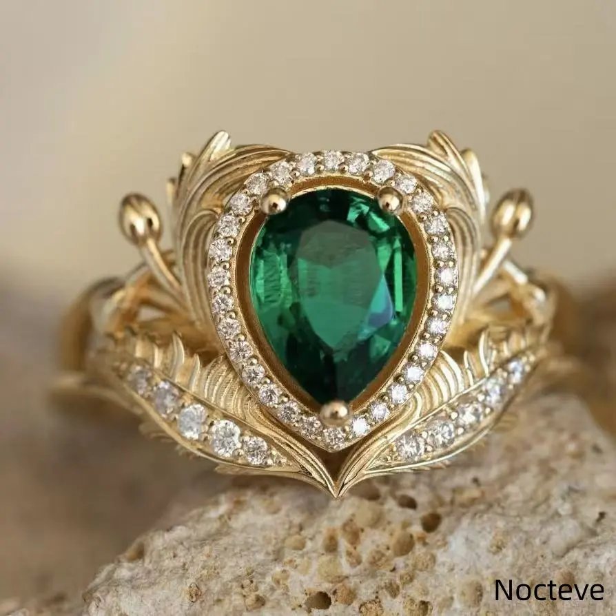 Women’s Teardrop Green Simulated Gemstone Gold-Tone Base Alloy Ring, Elegant Daily Fashion Hand Jewelry & Fresh Gentle Feminine Holiday Gift Wear