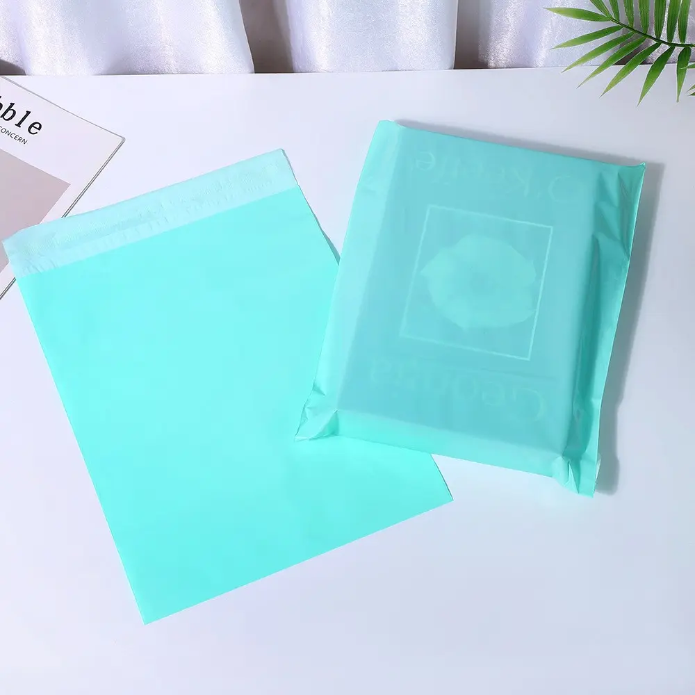 10 pieces of light green express bags, airplane box clothing packaging bags, thick waterproof logistics bags, Shipping supplies, Suitable for shipping and mailing of clothing and stationery, Postal Mailers Bags