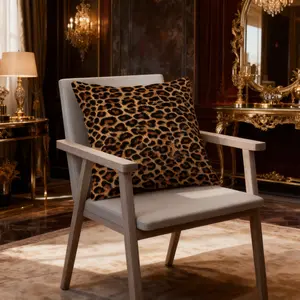 Classic Leopard Print Throw Pillow with Insert, Wild Animal Pattern Decorative Cushion, Personalized Aesthetic Accent Pillow, Ideal Decorative Gift for Teens & Adults for Sofa and Bedroom