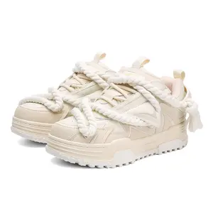 Q-AND 2025 new women's white bread shoes, a fashionable and casual sports shoe, is a streetwear brand for women Running Running Running