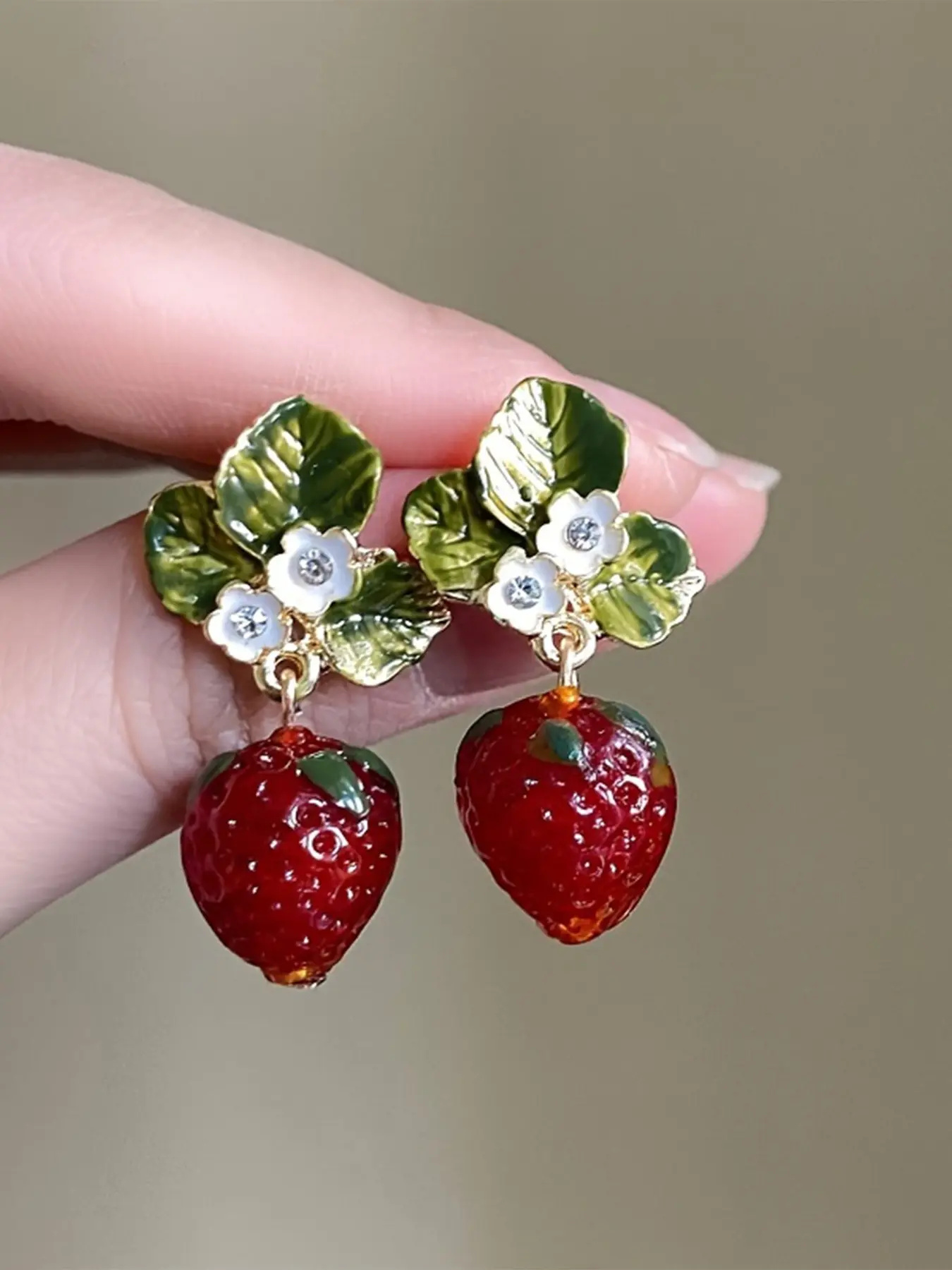 Women's Floral Stud Earrings, Dainty Earrings, Fashion Jewelry Earrings, Strawberry Design, Artificial Crystal Material, Ideal for Daily Wear & Gift Giving