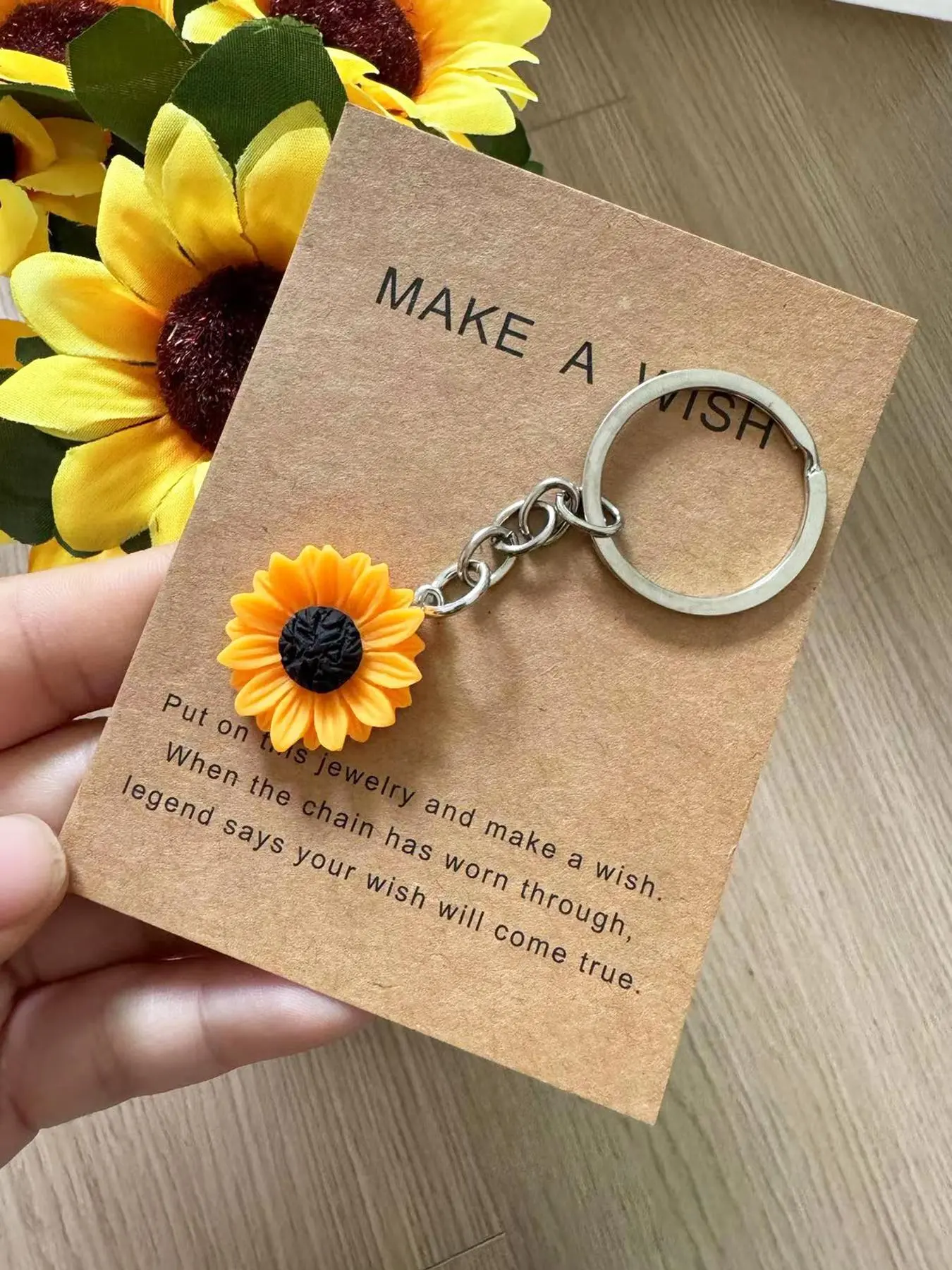 Sunflower Keychain, Cute Flower Design Keychain for Women & Men, Fashion Keychain for Daily Clothing Decor, Trendy  Exquisite Keychain for Birthday Gift, Keychain Charm