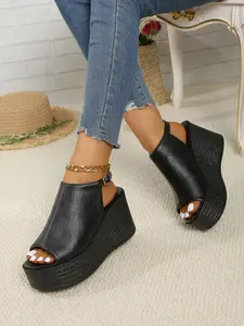 Women's Metal Wedge Sandals, Open Toe Comfortable Thick Sole, Casual Summer Style, Buckle Strap Outdoor Shoes, Trending Sandals