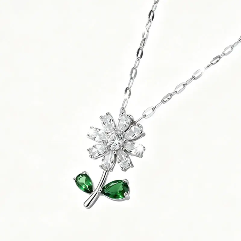 Women's Rotatable Green Gem Daisy Leaf Silver Necklace - Adjustable Length, Elegant Party Jewelry Gift, Jewelry for Women, Accessories For Women