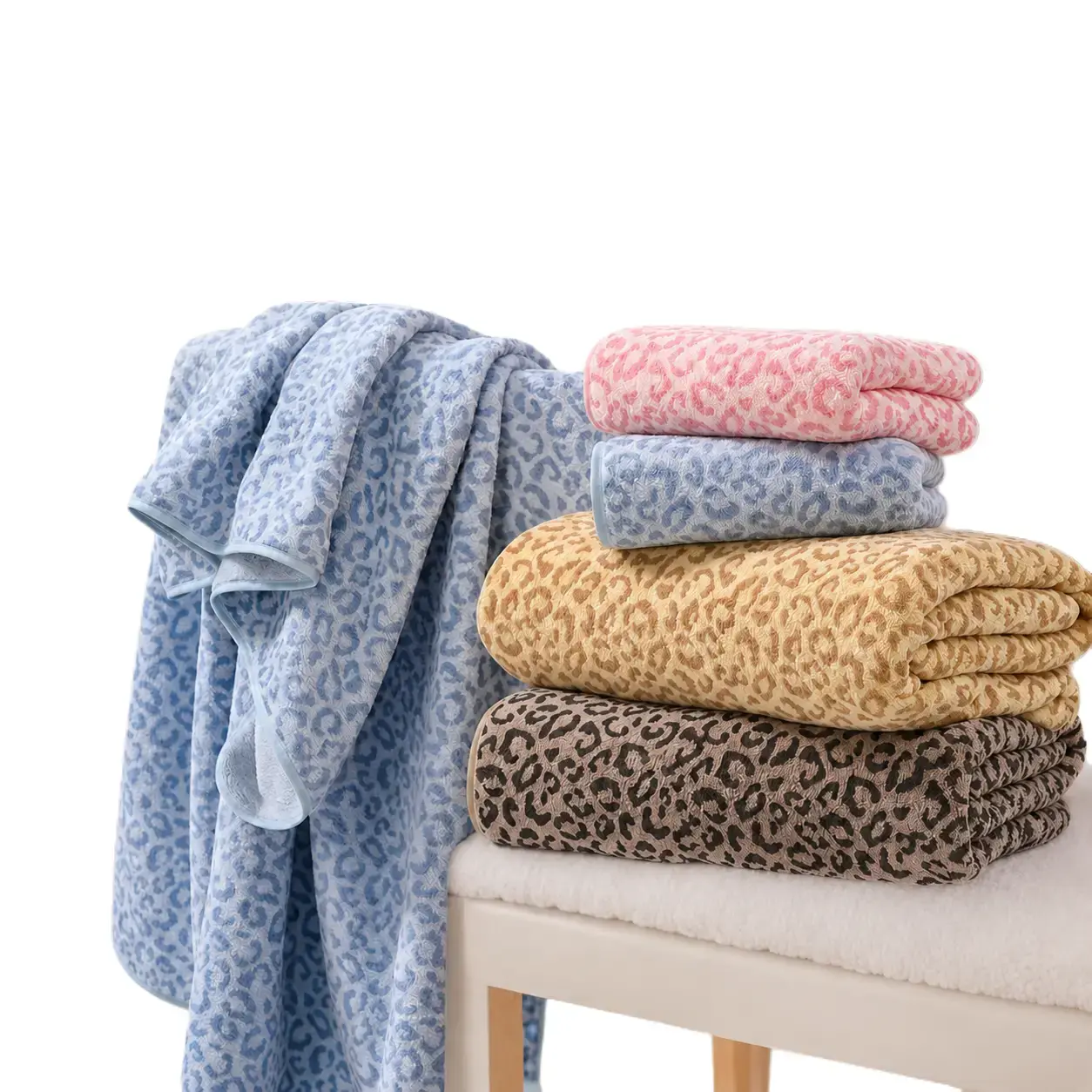 Coral Fleece Leopard Print Bath Towel - Synthetic Polyester/Nylon Adult Home Bath Towel, Soft, Thick, Absorbent, Low Linting, Fade Resistant, Anti-Bacterial, Machine Washable, Bath Towels