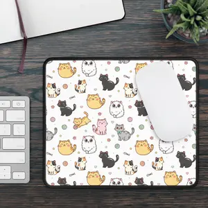 Cute Kawaii Cats Gaming Mouse Pad — Pastel Cat Pattern Desk Mat
