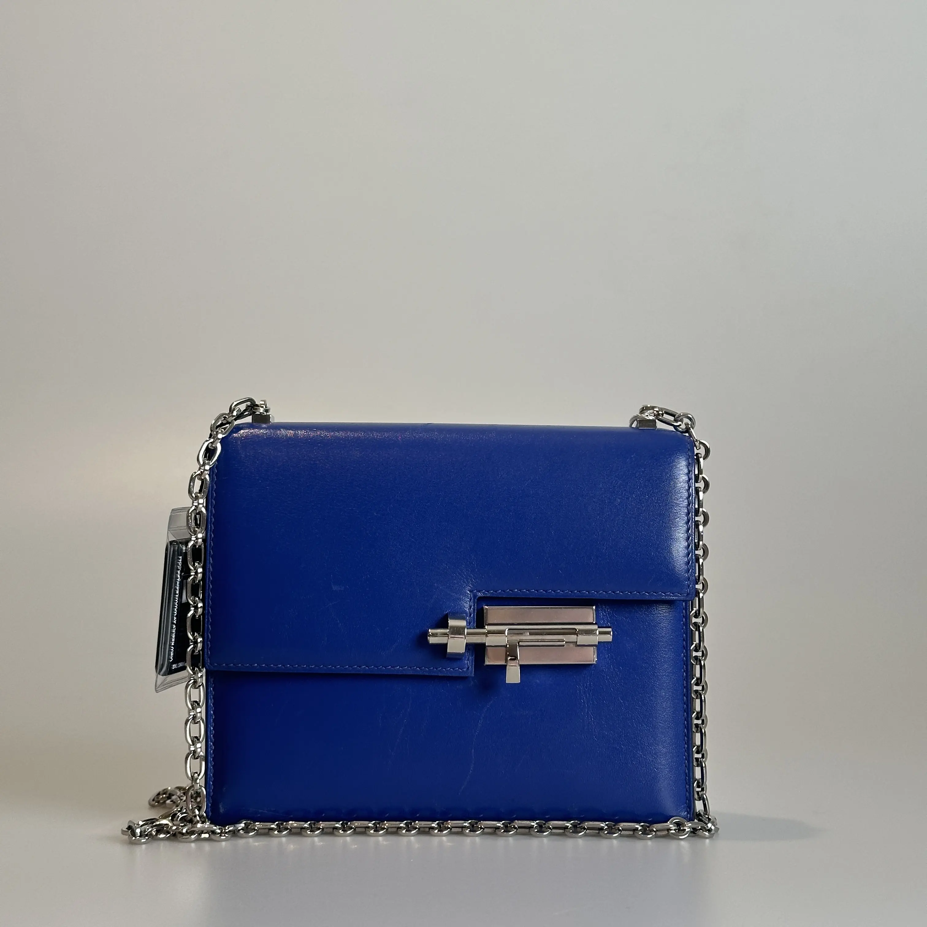 Pre-owned HERMÈS Swift Shoulder Bag Verrou Deep Blue with Silver Hardware 73163100
