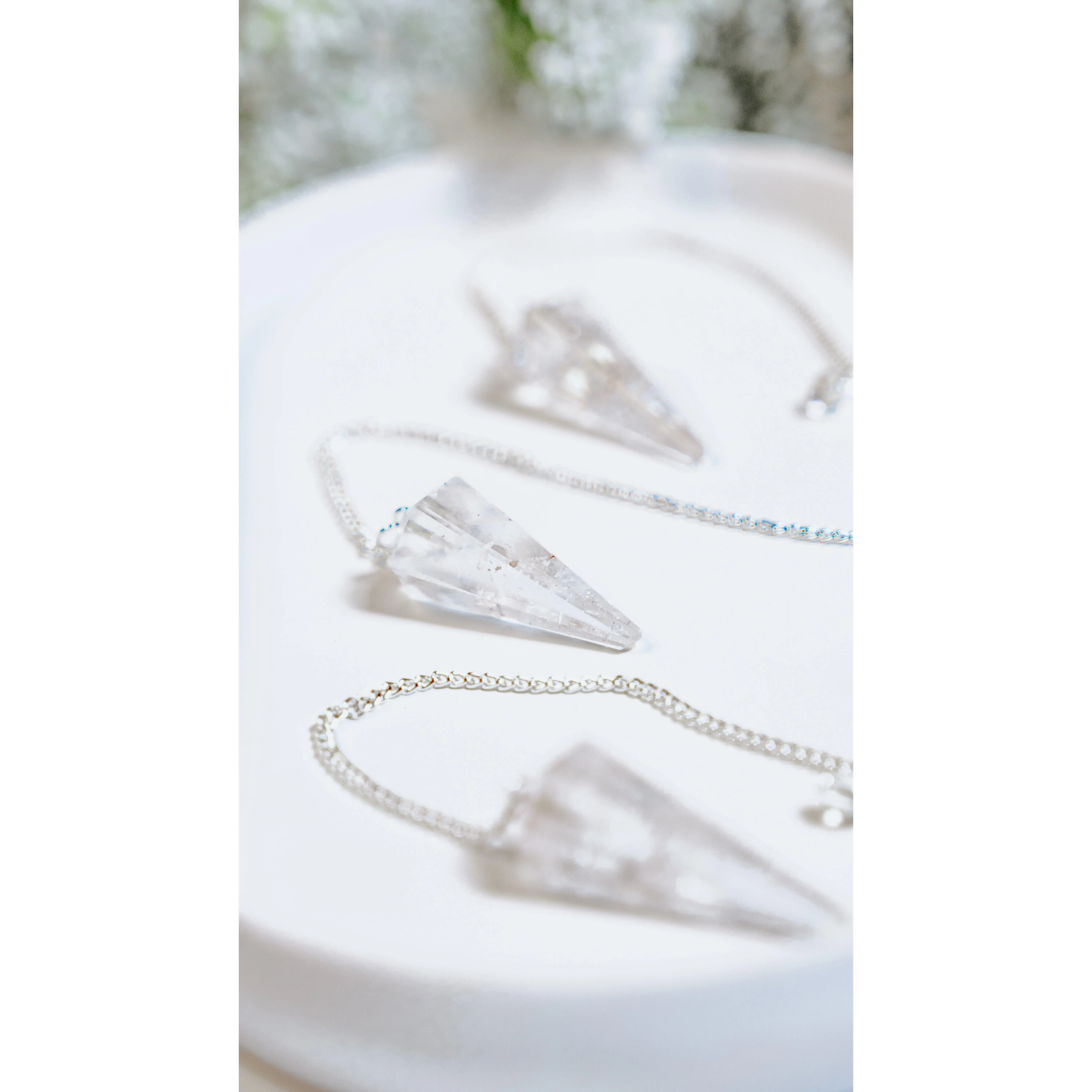 Pendulum - Elegant Design with Smooth Movement and Lightweight Construction