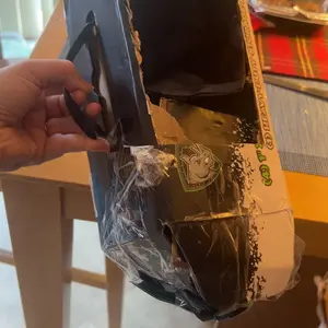 Product Review of Rhino USA 1" x 10' Retractable Ratchet Straps (select 2 pack or 4 pack) - Medium Duty Self Retracting Tie Down Straps for Truck, Cargo Trailer from k**3