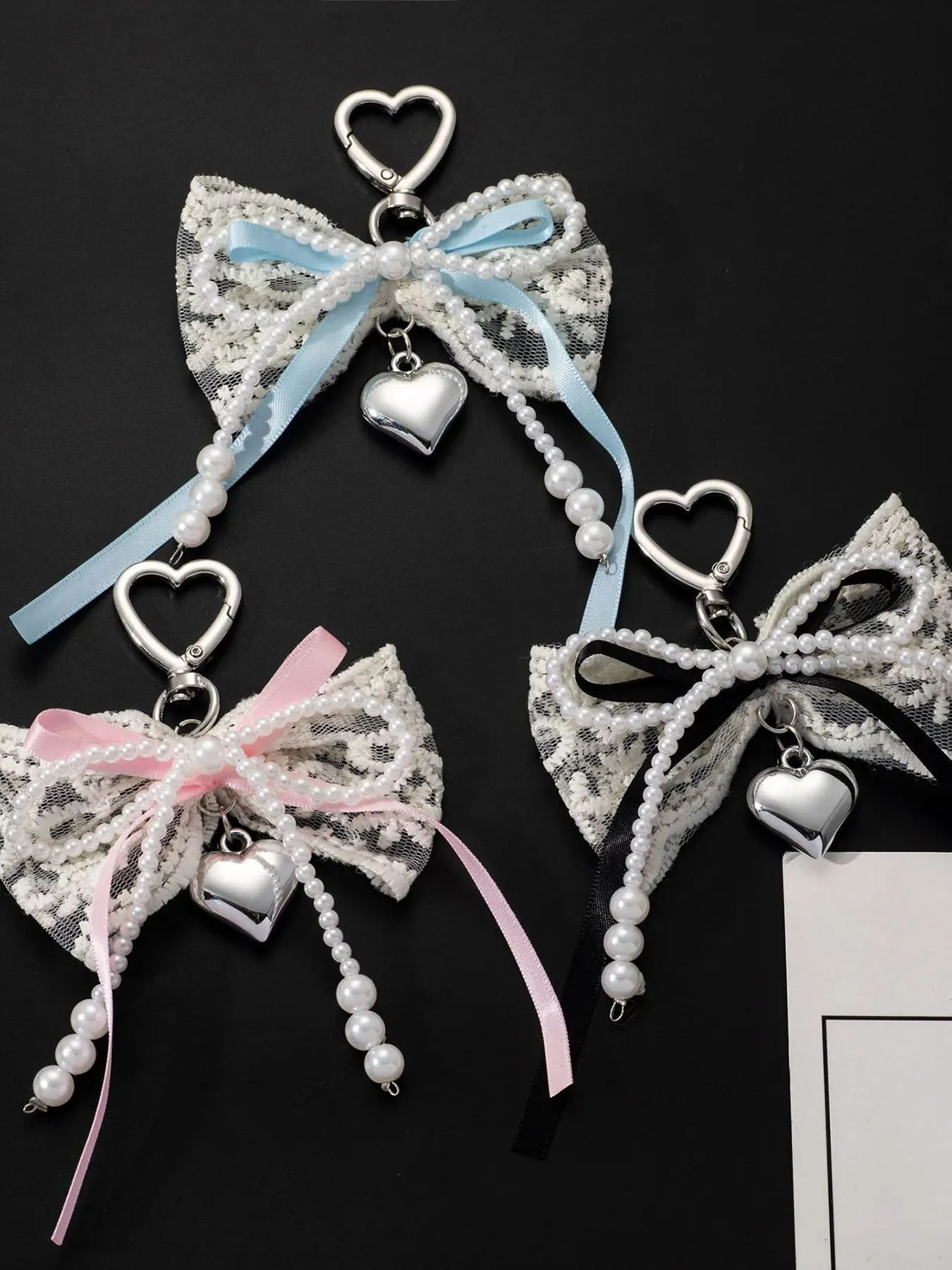 Exquisite style, fashionable and personalized pearl bow bag hanging, lace bow+contrasting ribbon, pearl bead+heart pendant, lightweight and easy to carry, can be given to friends, sweet and elegant style, Bag Charms, Cute Bag Charms