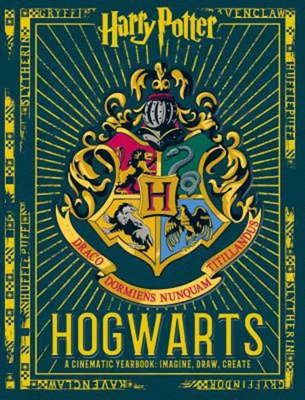 USED Book - Hogwarts: A Cinematic Yearbook (Harry Potter) by Scholastic (Hardcover) - english