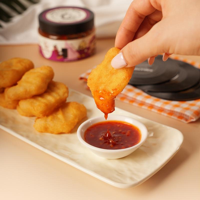 Phoebe Cinnamon Pepper Sauce - Sweet & Spicy Culinary Delight for Gatherings Parties or Everyday Use Flavor Dip 212g/7.5oz