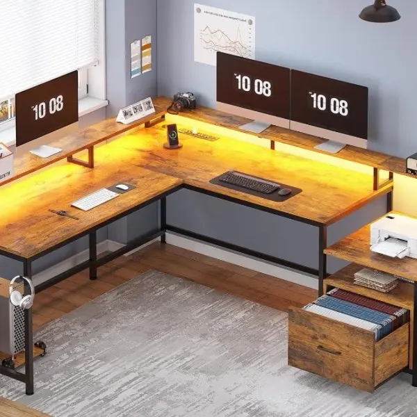 Gaming Desk with Built-in Speakers and Headset Holder