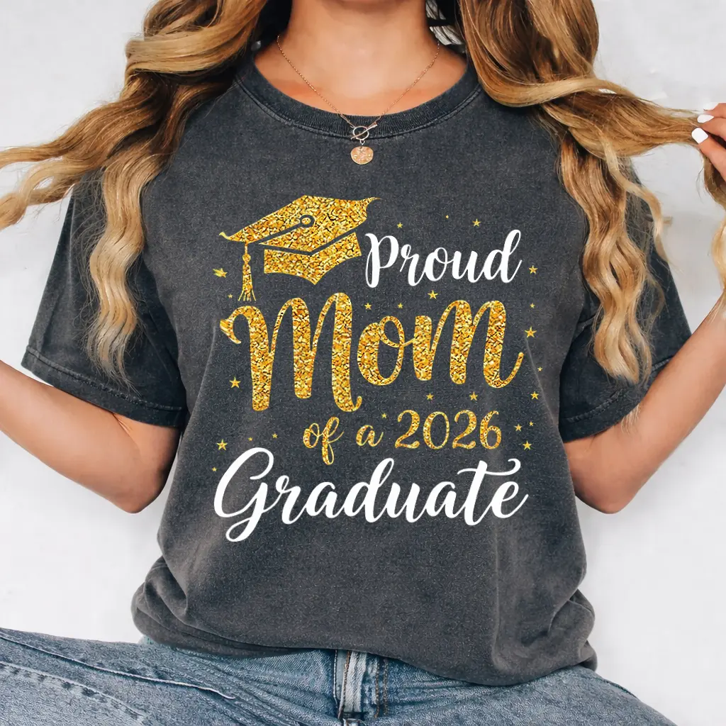 Graduation Cap Mom Of A 2026 Graduate Print Tshirt Crewneck Casual Tee For Mother Graduation Celebration,Oversized graphic tshirt Women,100% Cotton Tee